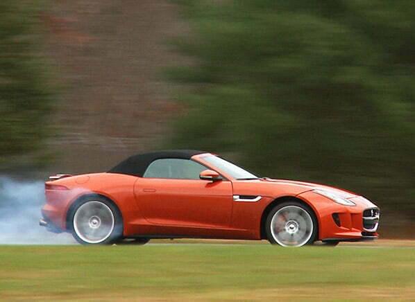 2014-red Jaguar-F-Type-ATD-burnout