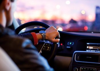 When Should You Increase Your Following Distance While Driving