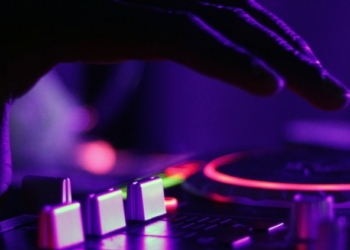 The-Connection-Between-Online-Gambling-and-Music