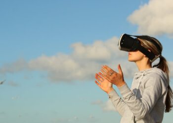 The Hurdles That Virtual and Augmented Reality Need to Overcome