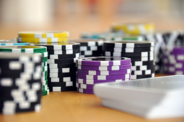 The Do's and Don'ts of Playing Texas Holdem Online