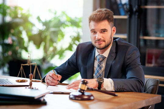 5 Tips for Choosing the Right Lawyer for Different Types of Legal Case