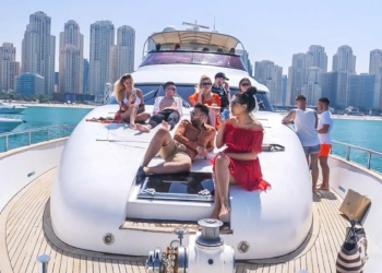 Top 5 Best Reasons That We Suggest You Must Book A Yacht In Dubai