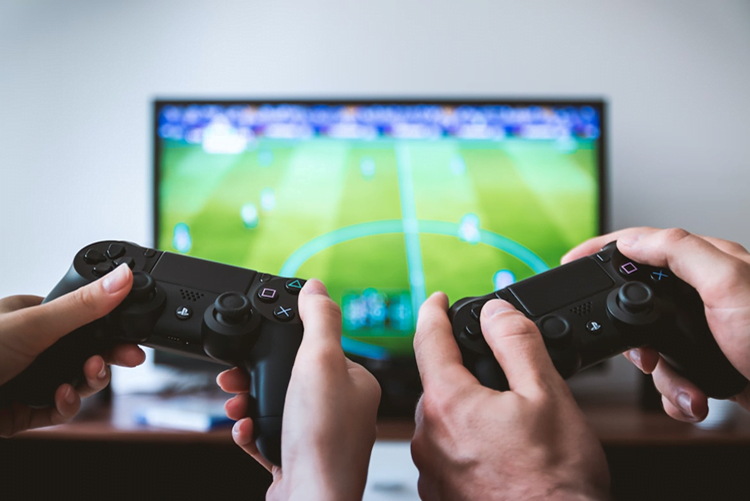 The Social Aspects of Playing Virtual Games
