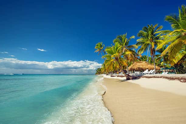 Americans Are Flocking to the Caribbean: Sun, Savings, and a Better Life