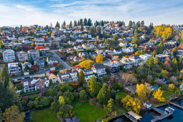 A neighborhood along Lake Washington in Seattle. A fall day in the Pacific Northwest.